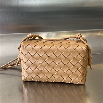 bottega veneta mini loop camera bag #723547